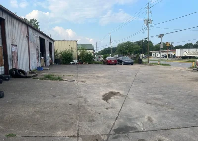 Commercial Building & Parking Lot